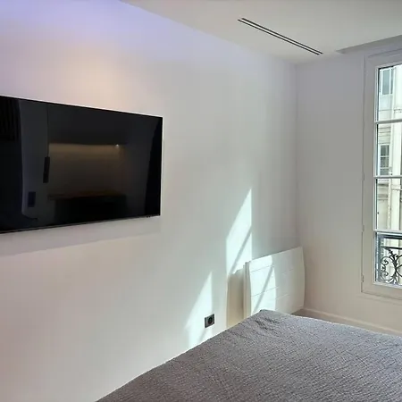 Apartment Renovated Near Tuileries And Concorde *